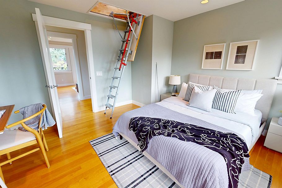 456 Aubrey Place Vancouver, BC - 17