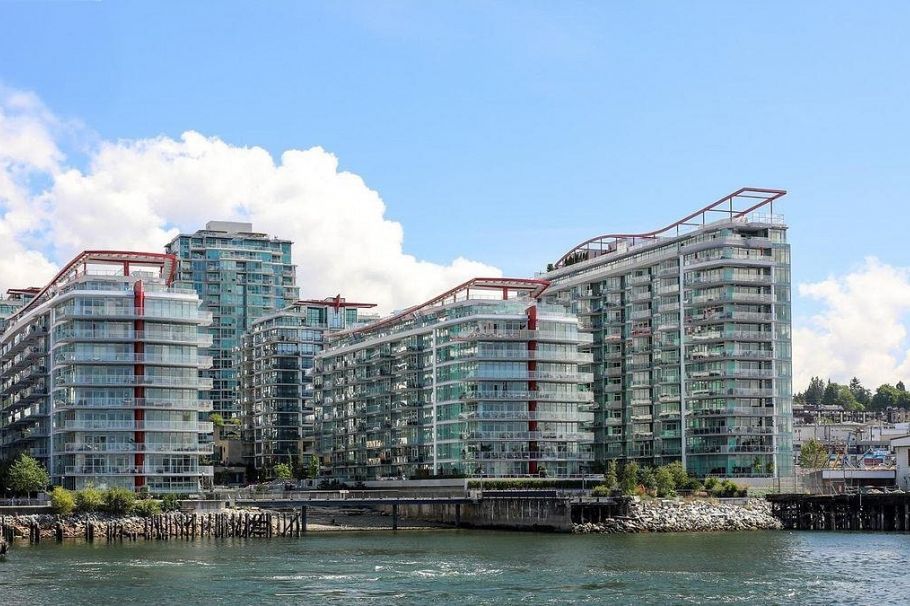409 185 Victory Ship Way North Vancouver, BC - 34