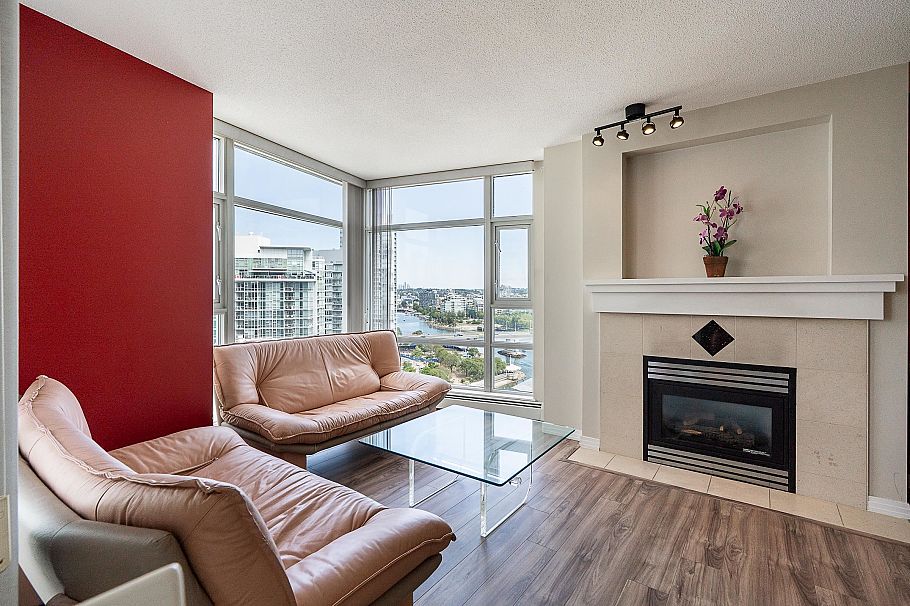 2303 1199 Marinaside Crescent Vancouver, BC - 10
