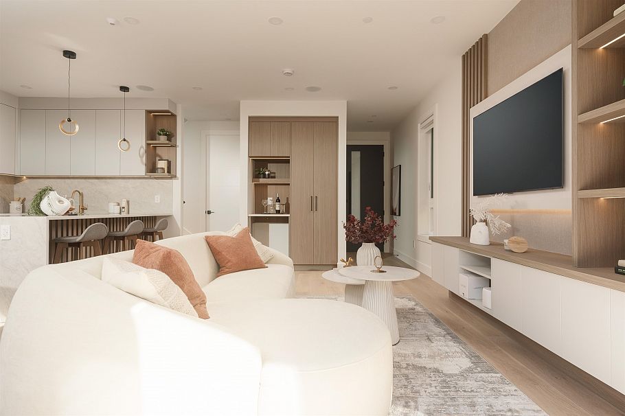 2 470 W 20 Avenue Vancouver, BC - 8