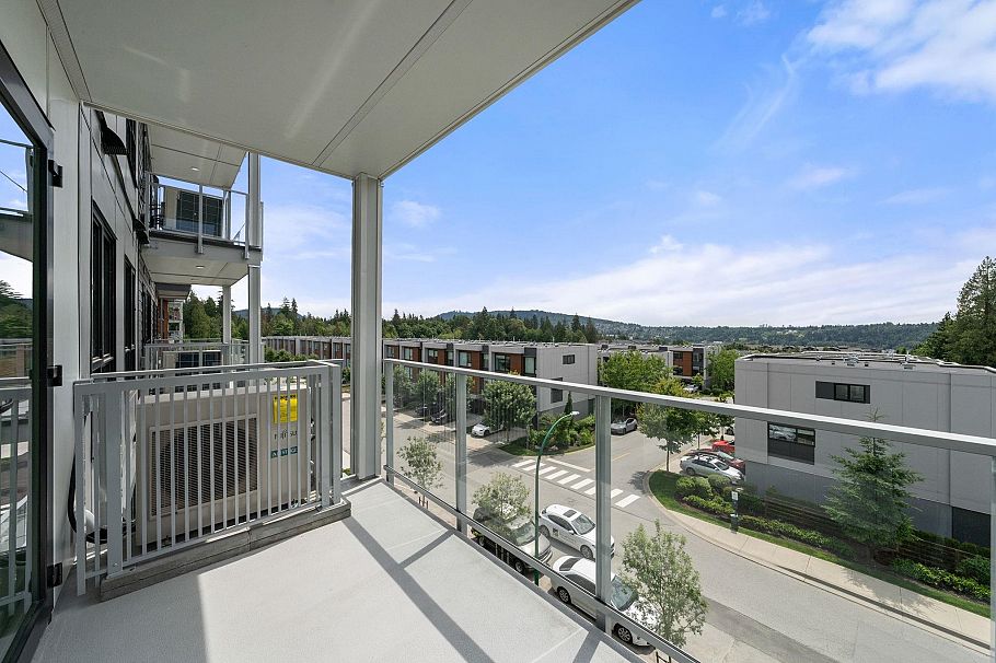 404 3594 Malsum Drive North Vancouver, BC - 22