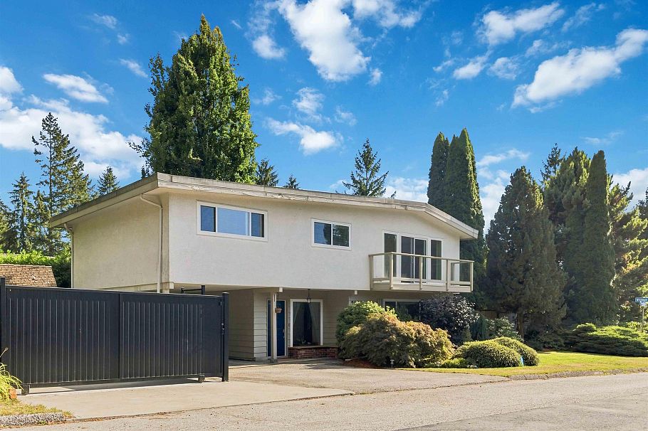 2285 Tompkins Crescent North Vancouver, BC - 1