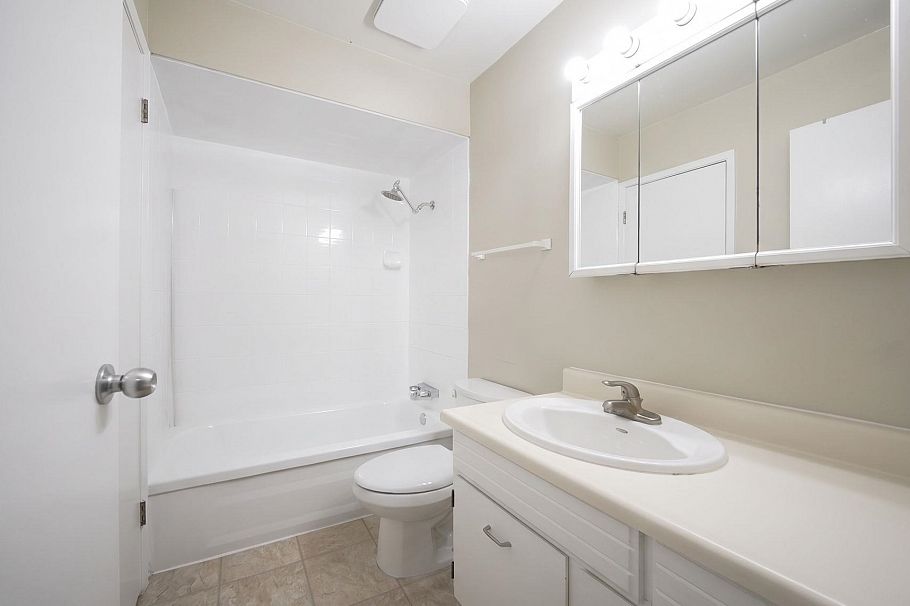 1828 Purcell Way North Vancouver, BC - 25