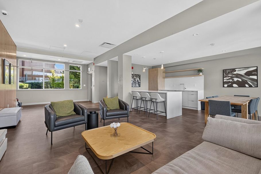210 108 E 8th Street North Vancouver, BC - 27