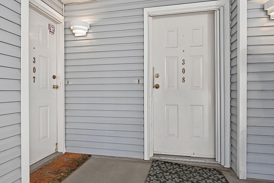 308 1330 Graveley Street Vancouver, BC - 28