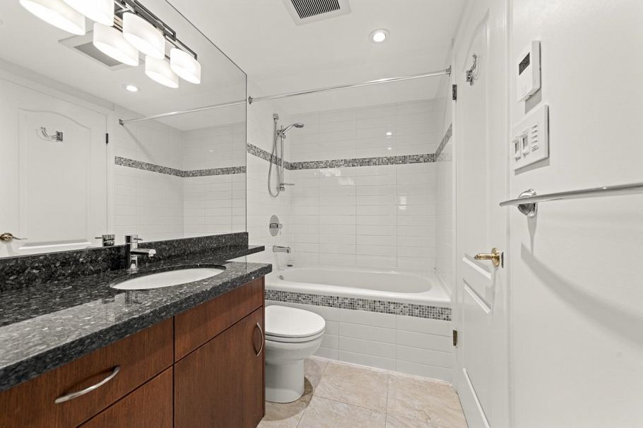 104 526 W 13th Avenue Vancouver, BC - 16