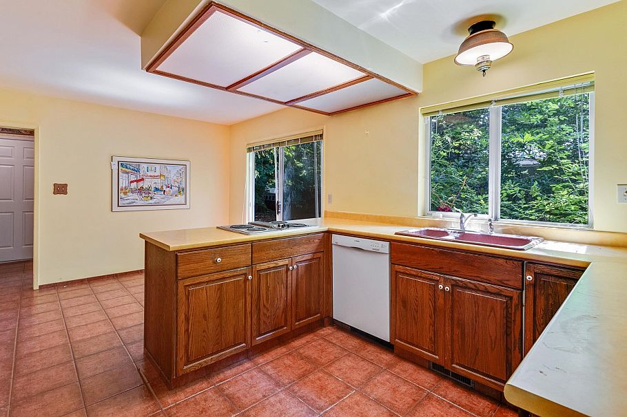 1671 Haverhill Place North Vancouver, BC - 9