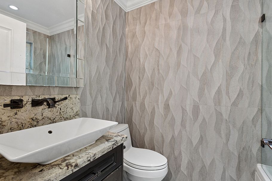 1441 W 49th Avenue Vancouver, BC - 18