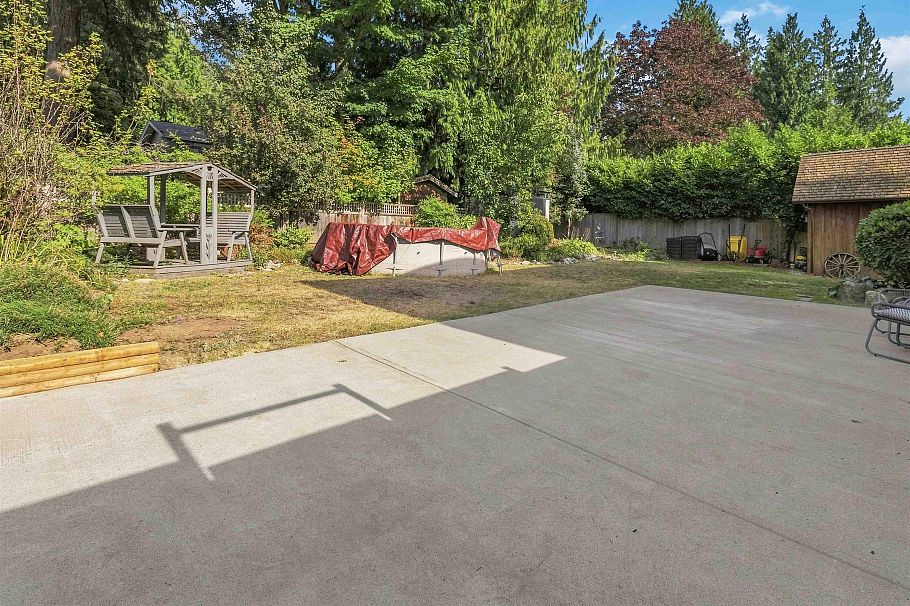 2285 Tompkins Crescent North Vancouver, BC - 27