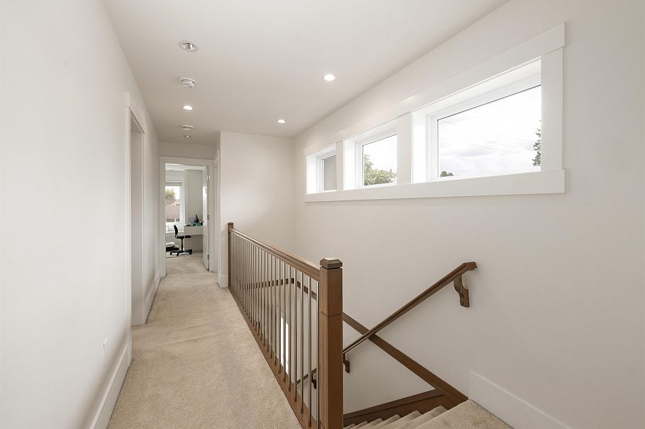 344 E 21 Street North Vancouver, BC - 16