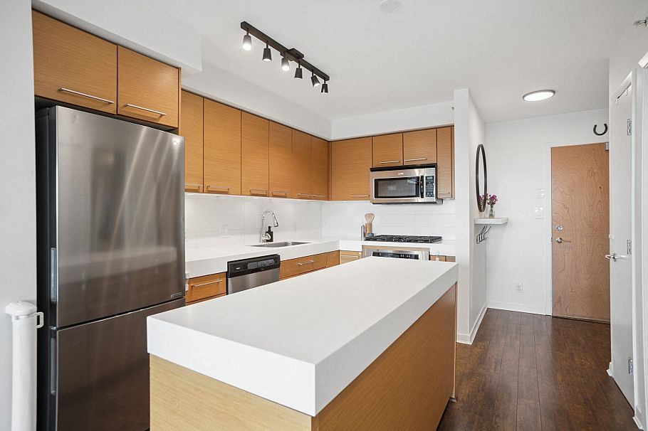 509 2770 Sophia Street Vancouver, BC - 2