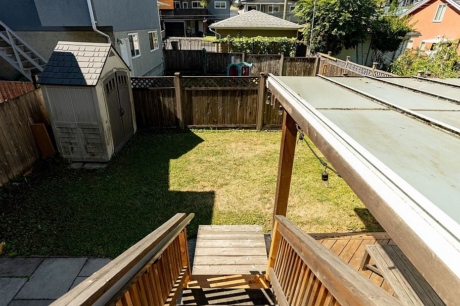 4883 Beatrice Street Vancouver, BC - 20