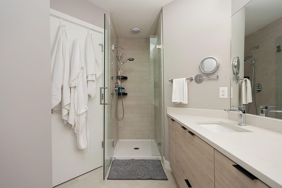 329 Garden Drive Vancouver, BC - 12