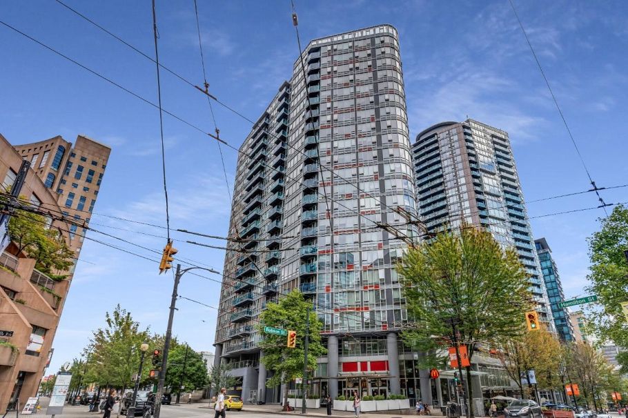 1805 788 Hamilton Street Vancouver, BC - 1