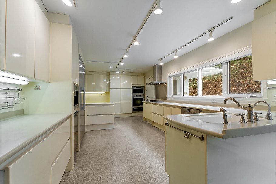 1806 Western Parkway Vancouver, BC - 8