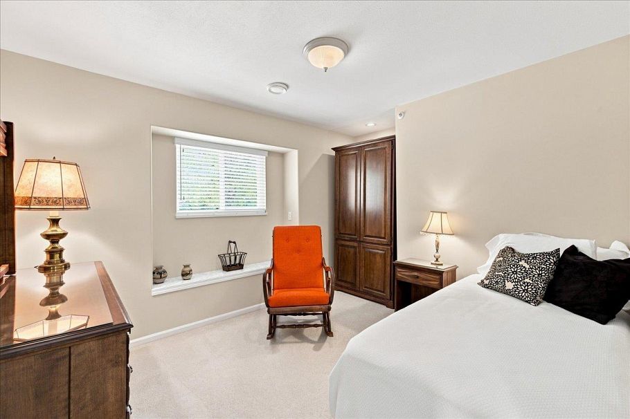3493 Oxford Street Vancouver, BC - 31