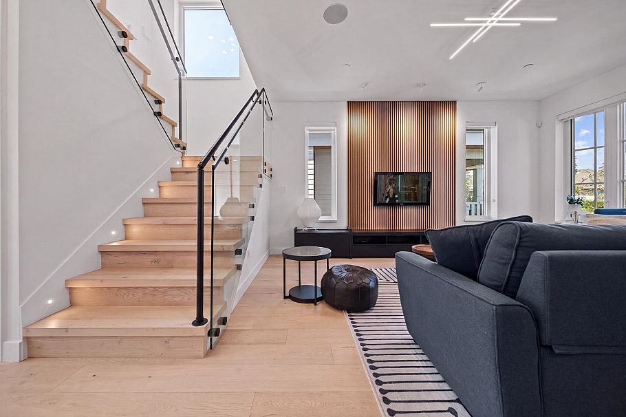 1438 E 17th Avenue Vancouver, BC - 5