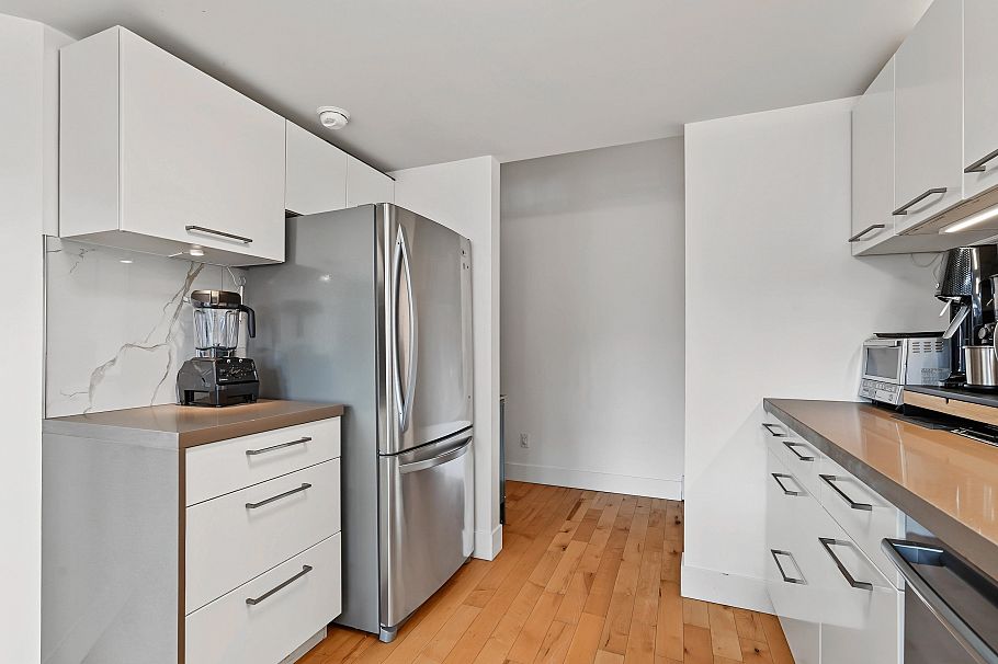 308 1330 Graveley Street Vancouver, BC - 12