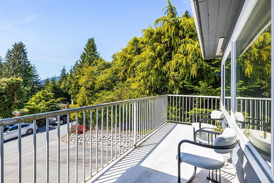 454 Monteray Avenue North Vancouver, BC - 20
