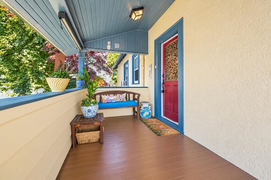 114 W Kings Road North Vancouver, BC - 8
