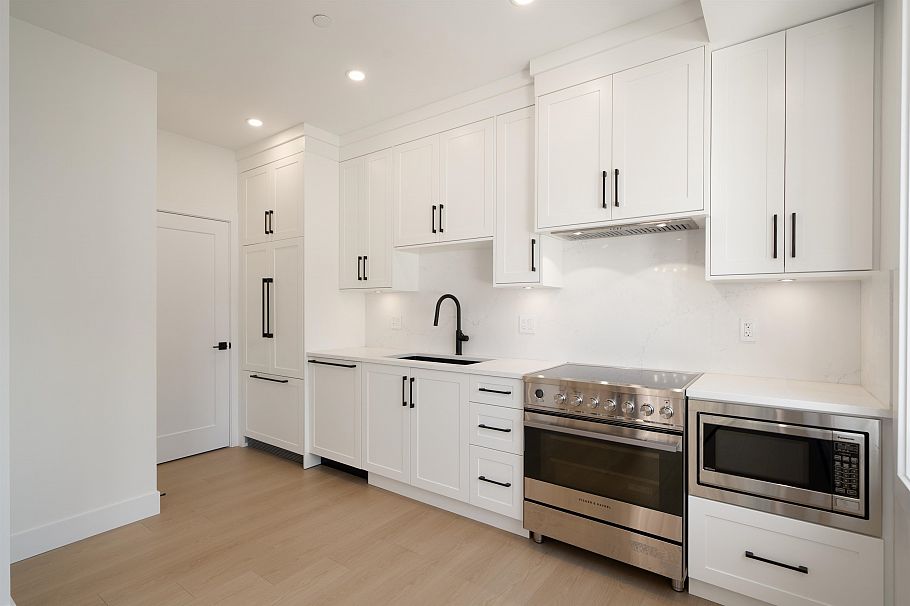 4830 Duchess Street Vancouver, BC - 7