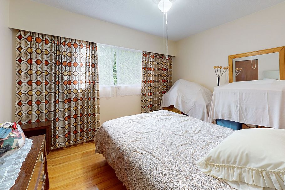 2540 E 25th Avenue Vancouver, BC - 17