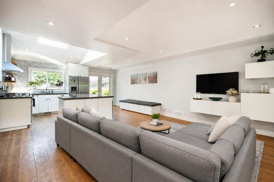 1218 W 22nd Street North Vancouver, BC - 12