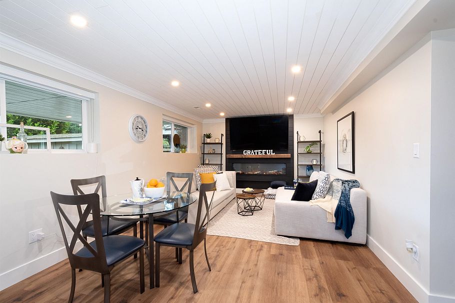 3067 Plymouth Drive North Vancouver, BC - 29