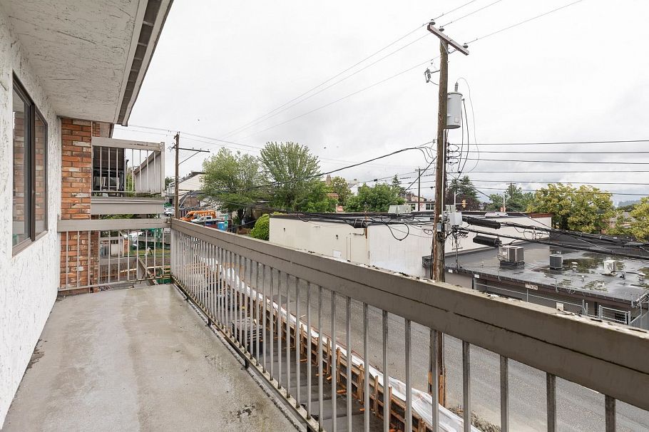 305 2080 Maple Street Vancouver, BC - 28