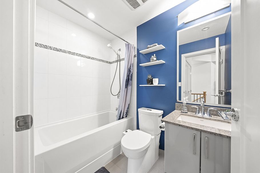 70 W 1st Avenue Vancouver, BC - 10