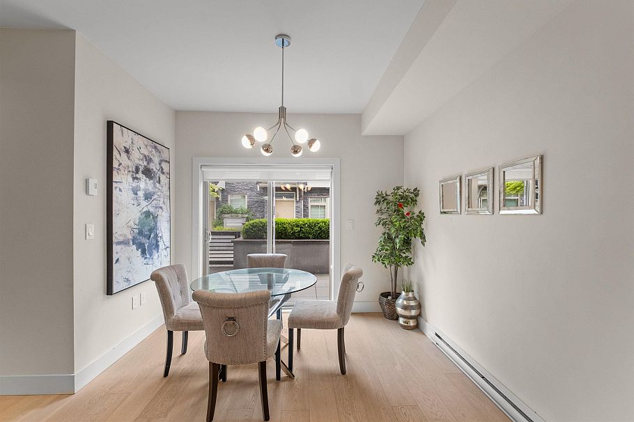 5 115 W Queens Road North Vancouver, BC - 9