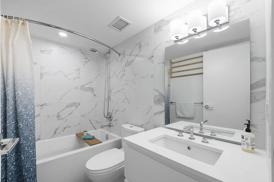 153 2060 Curling Road North Vancouver, BC - 19
