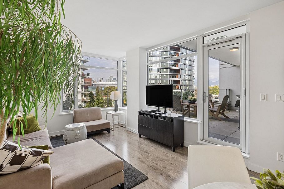 503 110 Switchmen Street Vancouver, BC - 8