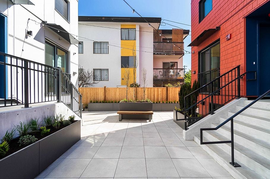 124 1552 E 3rd Avenue Vancouver, BC - 4