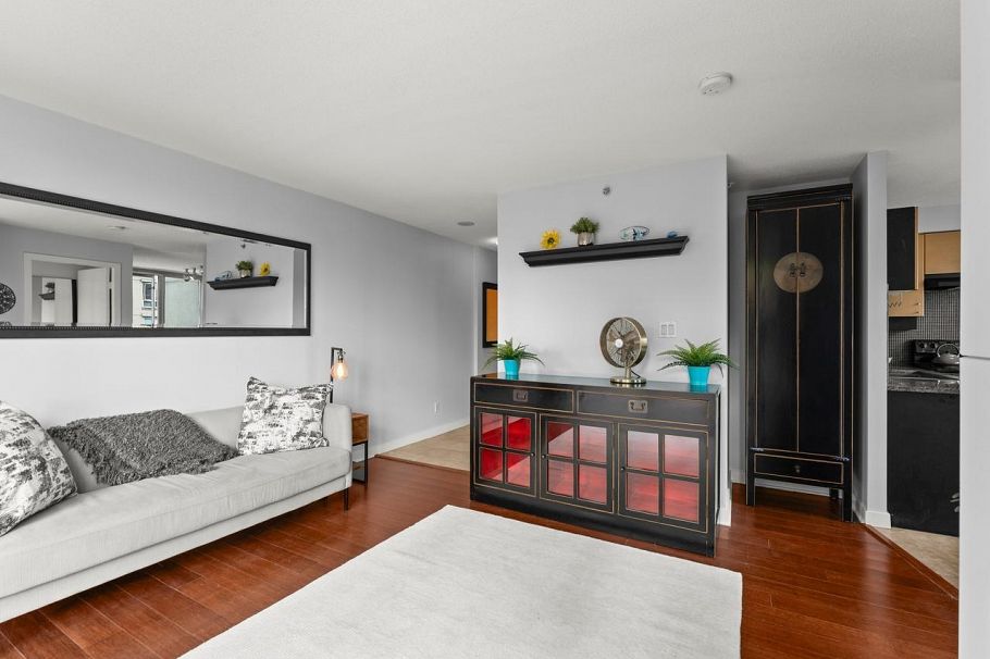 401 1238 Richards Street Vancouver, BC - 4