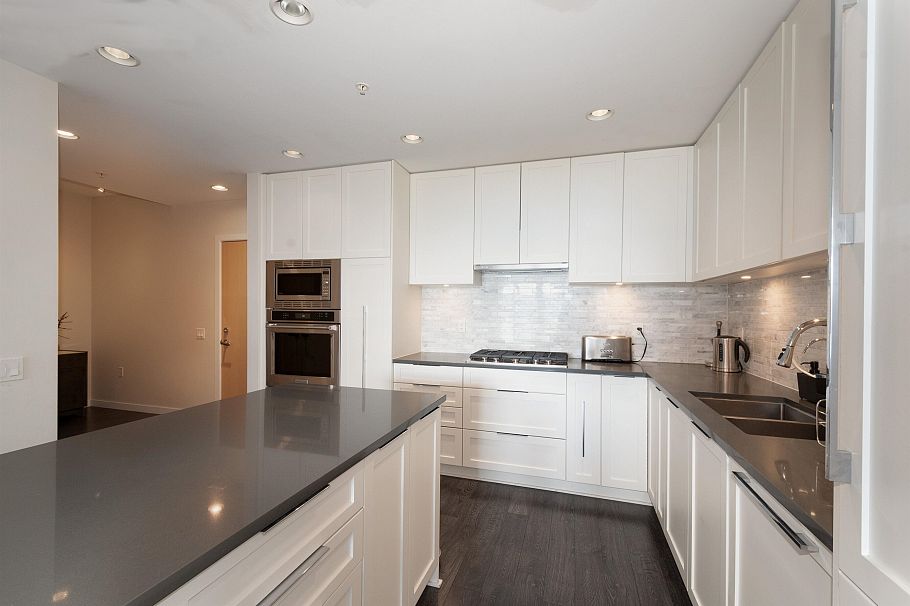 305 3873 Cates Landing Way North Vancouver, BC - 6