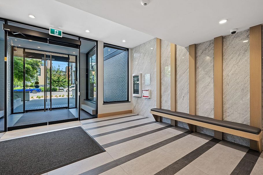 707 E 3 Street North Vancouver, BC - 35