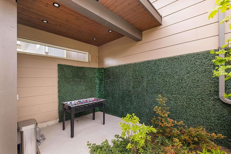 1126 Heywood Street North Vancouver, BC - 27