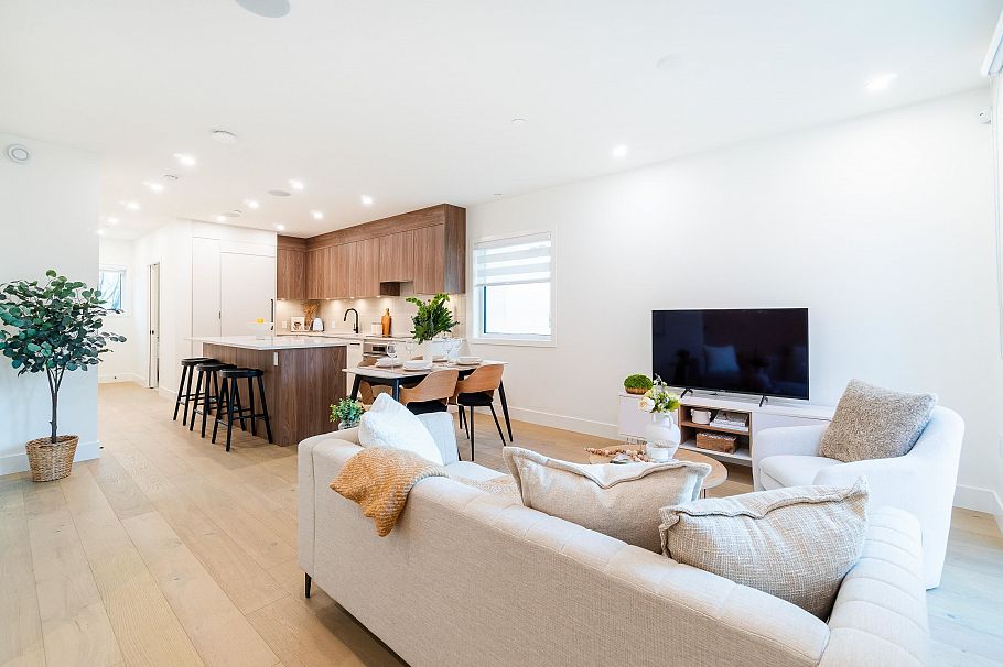 101 1550 E 3rd Avenue Vancouver, BC - 9