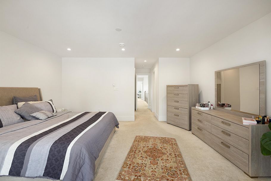 344 E 21 Street North Vancouver, BC - 18