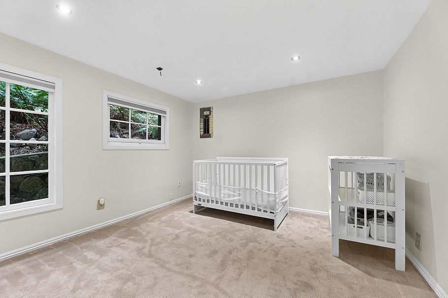 1371 Borthwick Road North Vancouver, BC - 24
