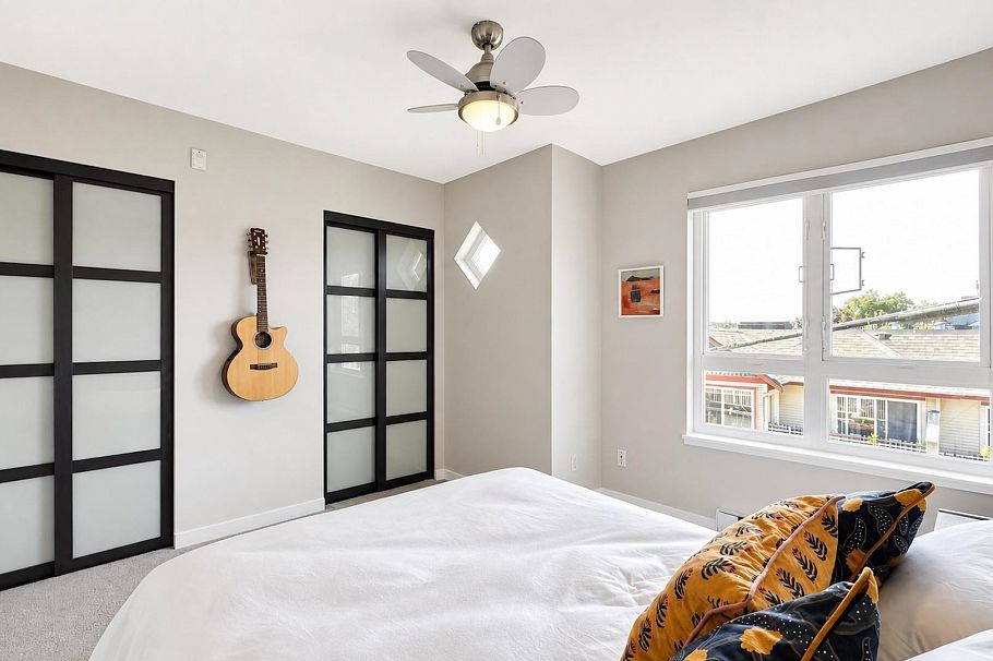 13 915 Tobruck Avenue North Vancouver, BC - 23