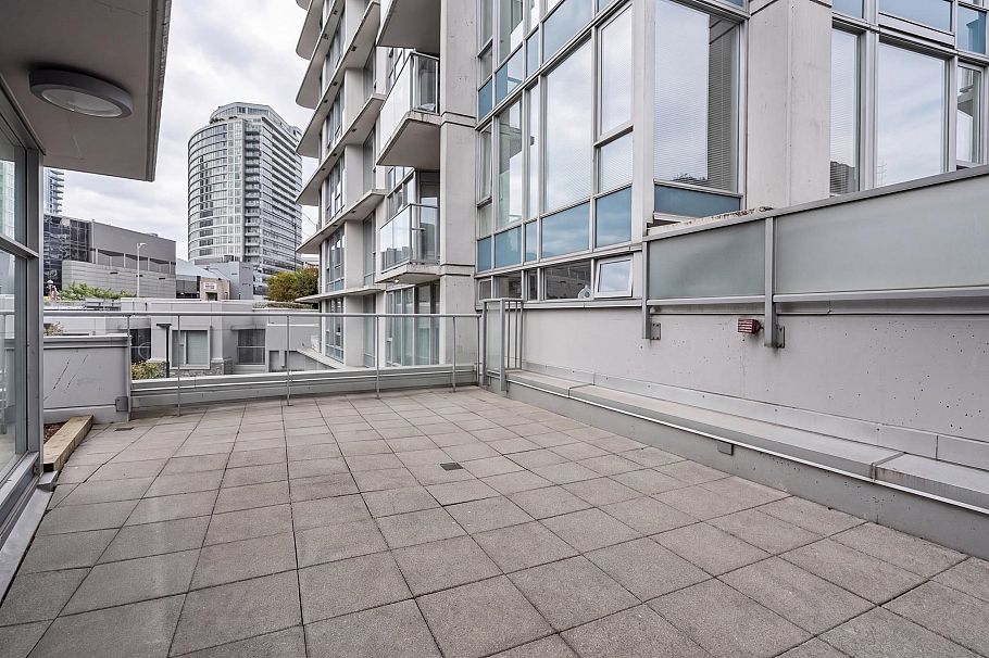 221 188 Keefer Place Vancouver, BC - 21
