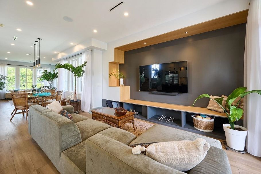 449 E 15th Street North Vancouver, BC - 9