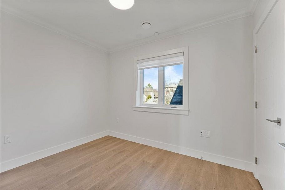 2227 W 16th Avenue Vancouver, BC - 20