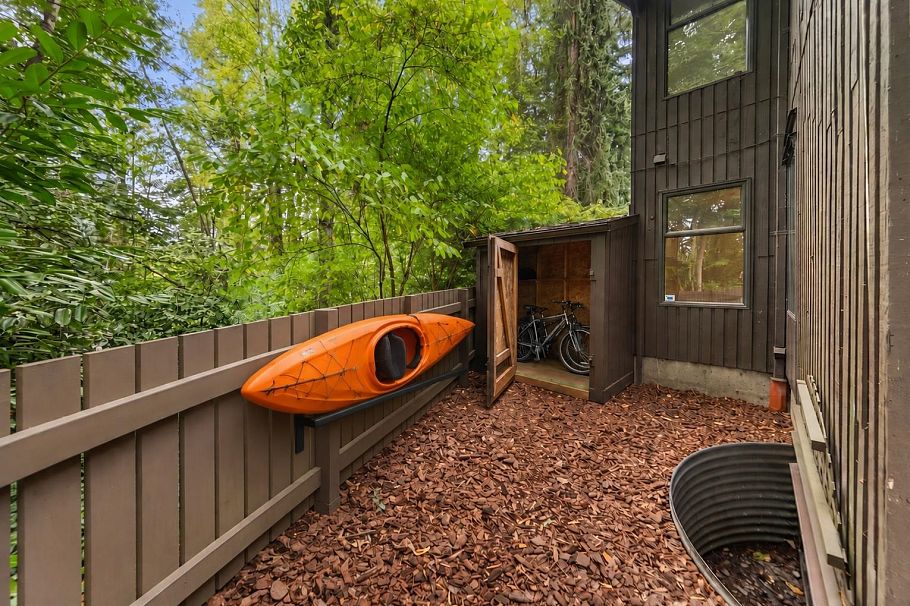 1828 Purcell Way North Vancouver, BC - 3