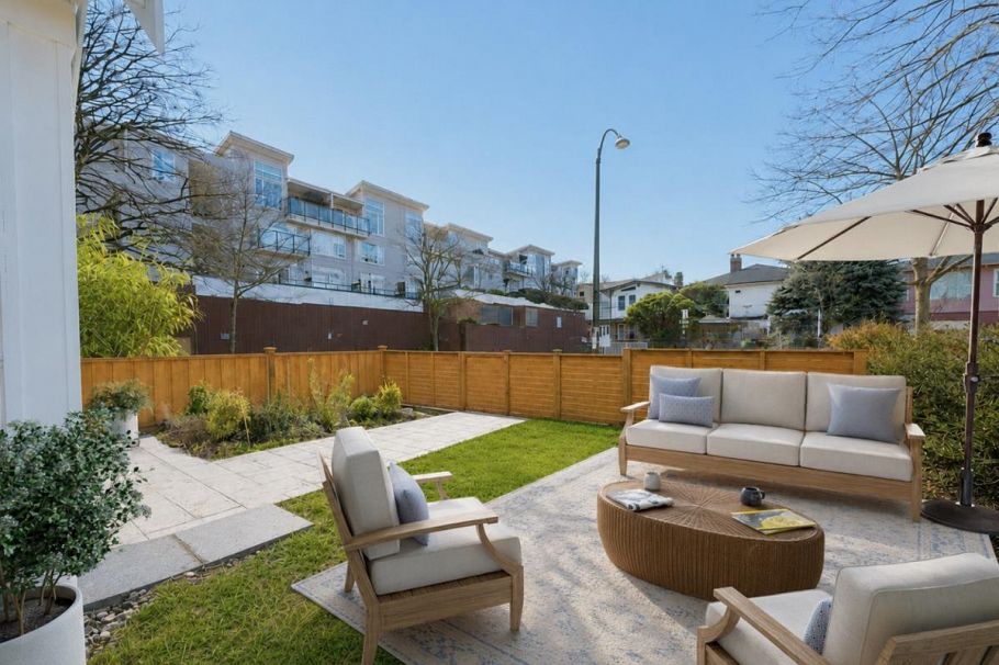 1907 E 40th Avenue Vancouver, BC - 16