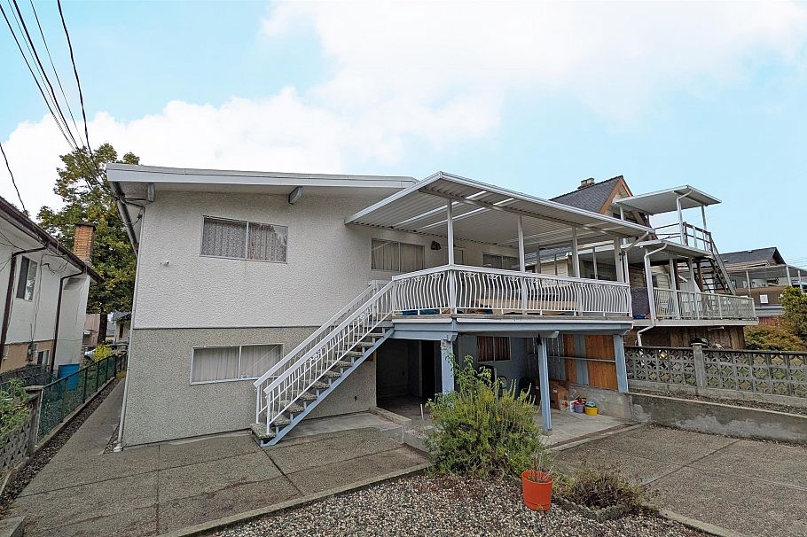 2540 E 25th Avenue Vancouver, BC - 28