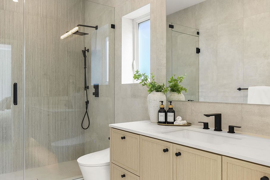 1 3255 W 13th Avenue Vancouver, BC - 14