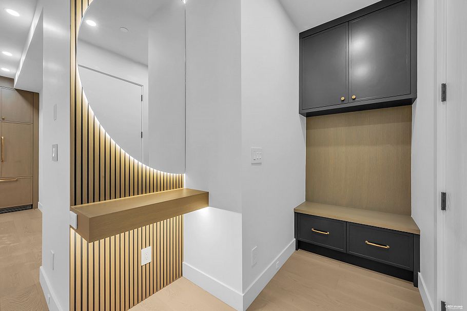 1 5150 Spencer Street Vancouver, BC - 12